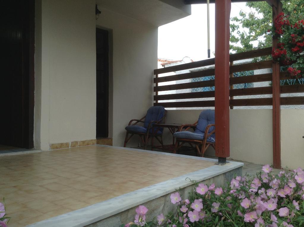 Studios Lalu Skiathos Town Exterior photo